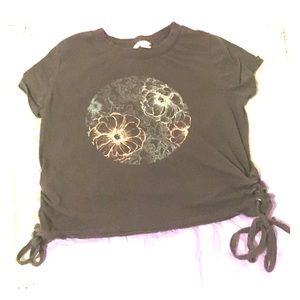 GREEN GRAY FLOWER CROP TOP